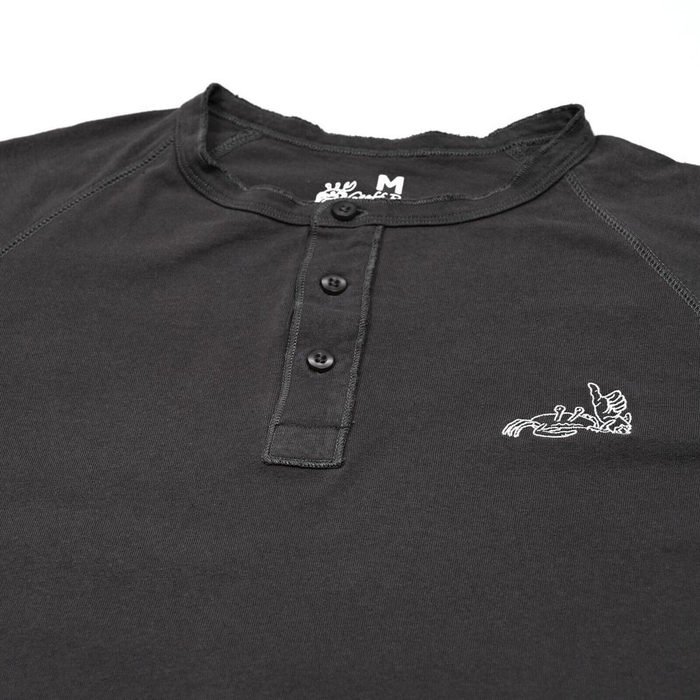 Geoff Ramsey Henley Shirt Mens Medium Long Sleeve Gray Casual Embroidered Logo